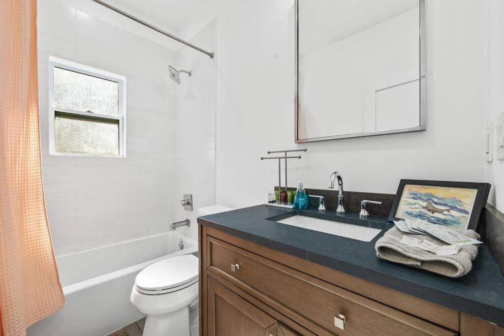 Designer Home: King Beds, Luxe Bath+Free Parking! أتلانتا المظهر الخارجي الصورة
